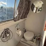 Hidden Gem Hotel en barco *